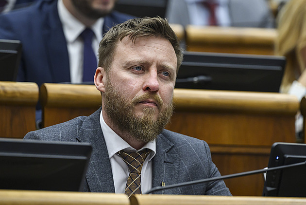 Vím o vakcínách víc než akademie věd, říká slovenský vládní zmocněnec a ortoped