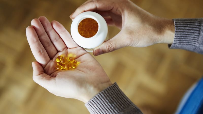 Místo zázraku zlomené zdraví. Českem se šíří nebezpečné podvrhy léků, varuje ministerstvo