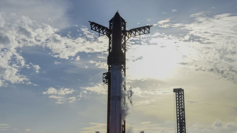 Muskova loď Starship odstartovala k desátému zkušebnímu letu. Spadla do Mexického zálivu