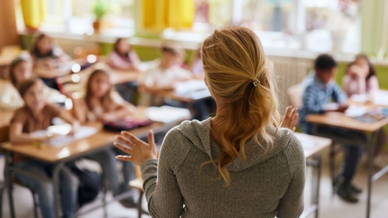 Používání AI žáky? Náskok mají před rodiči i učiteli. Zapojení do výuky komplikují bariéry