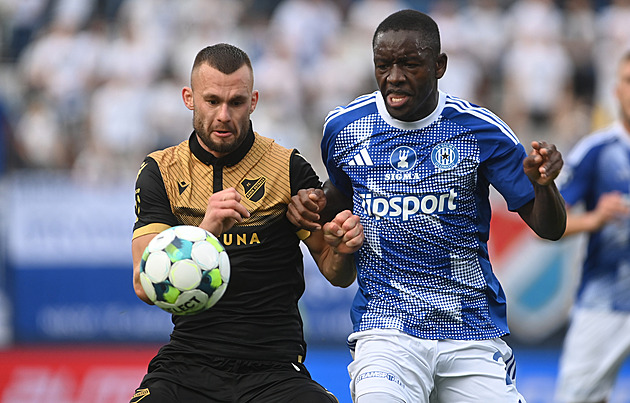 Za skvělé výkony odměna. Obránce Sylla už oficiálně patří Sigmě