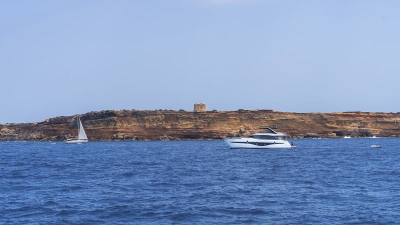 Hrůza na lodi do Evropy: Dvě nezletilé dívky měli znásilnit migranti