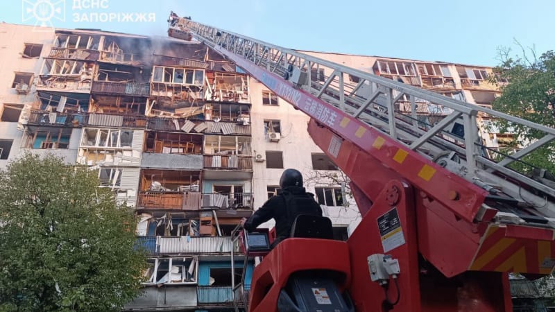 Rodina s malými dětmi zemřela při dronovém útoku. Rusové zasáhli obytný dům