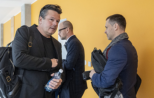 Soud projednává případ vydírání kardiochirurgů IKEM. Obžalovaný vinu odmítá