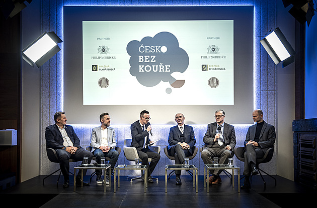 Den bez kouře: Příroda ano, ale musíme si i rozvíjet průmysl, znělo v debatě