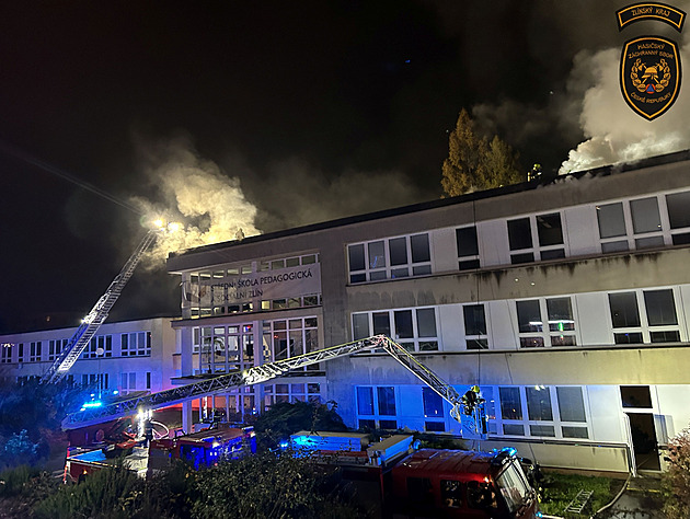 Po požáru střechy se studenti budou střídat na prezenční a distanční výuce