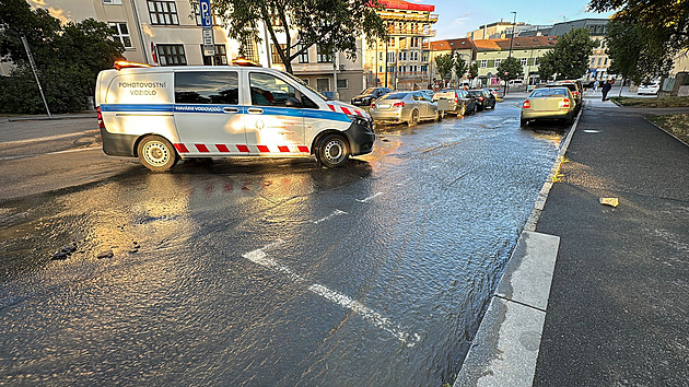 Havárie potrubí v Praze. Desetitisíce lidí bylo bez vody, výpadek nahradil jiný zdroj