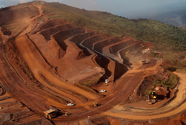 Gigantický projekt těžby rudy v Africe režíruje Čína. Změní globální pravidla trhu