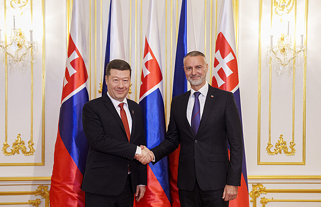 Okamura na Slovensku „restartuje“ vztahy. Vzal jen přikyvovače, zlobí se Lipavský