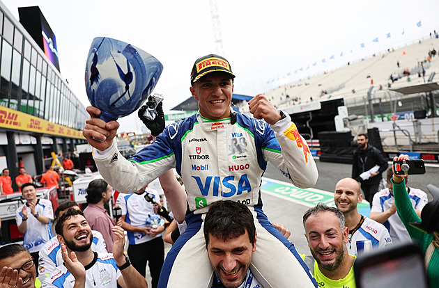 Verstappen už zná nového parťáka, do Red Bullu povýší Francouz Hadjar