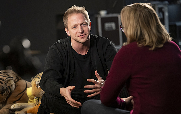 V dětství přišel o sestru a později i o otce. Život ale umí i vracet, říká Tomáš Klus