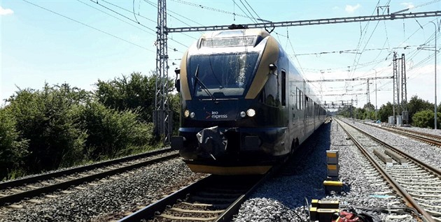 Regionální trať Uničovku využívá čím dál víc lidí, potenciál brzdí málo parkovišť