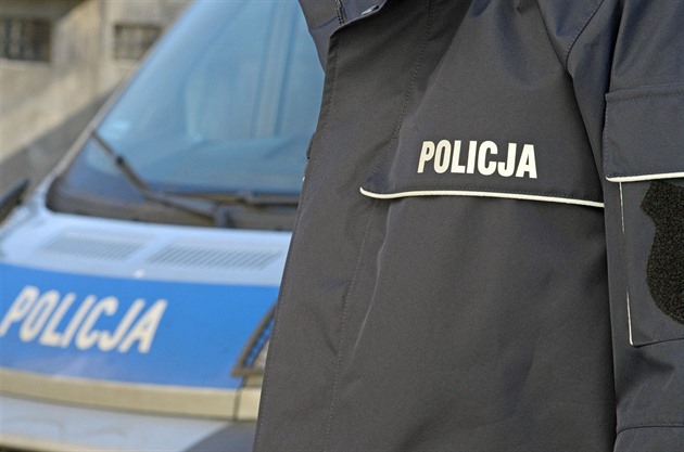 Tělo ubodané 11leté dívky leželo u potoka. Podezřelá je o rok starší spolužačka