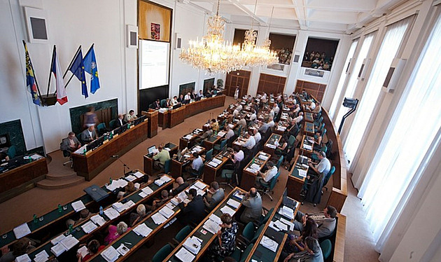 Celá třetina rozpočtu, ale i pouhých šest procent. Výdaje měst na investice se liší