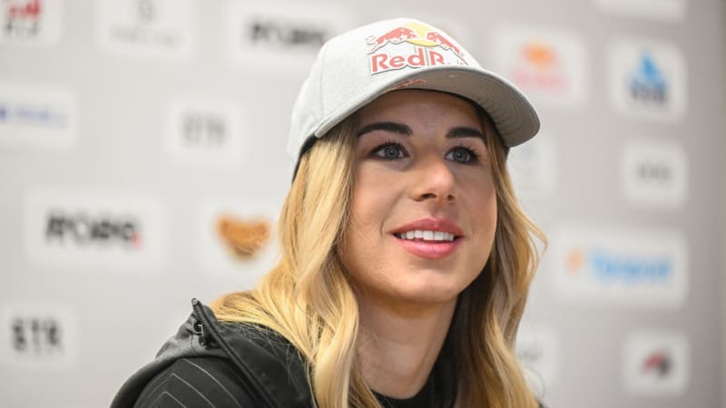 Ledecká je potřetí nejlepším českým sportovcem. V anketě bodoval i Fuksa a Pastrňák