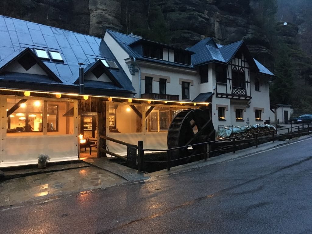 Ráno Pravčická brána, večer pohoda – Penzion Klepáč na pensionklepac.eu