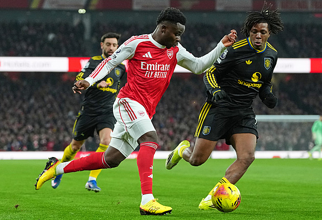 ONLINE: United srovnávají s Arsenalem. Villa zdolala Newcastle, slaví i Chelsea