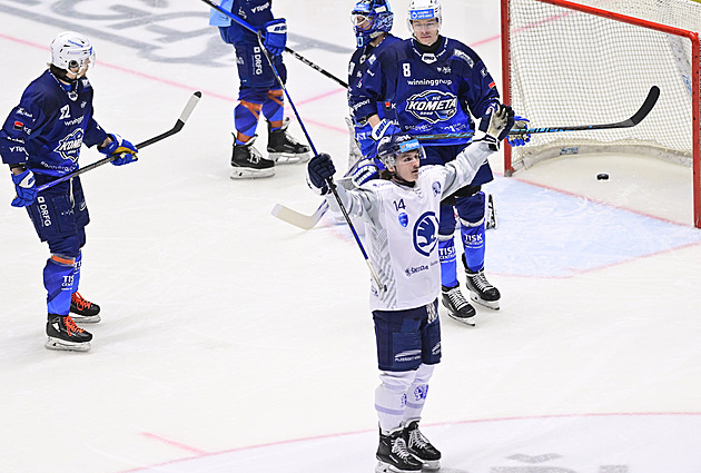 ONLINE: Plzeň vede nad Brnem, Pardubice srovnaly s Kladnem, daří se Liberci