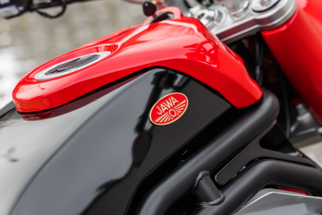 Nová jawa je opravdu česká. Frajerský 730 Twin vyrobí v Týnci