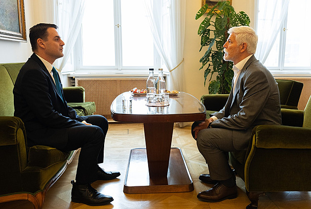 Vláda schvalovala cestu prezidenta Pavla a ministra Macinky do Mnichova