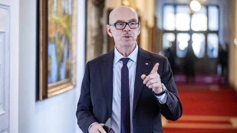 Klempíř měl autonehodu. Šťastný popsal, jak na tom ministr kultury je