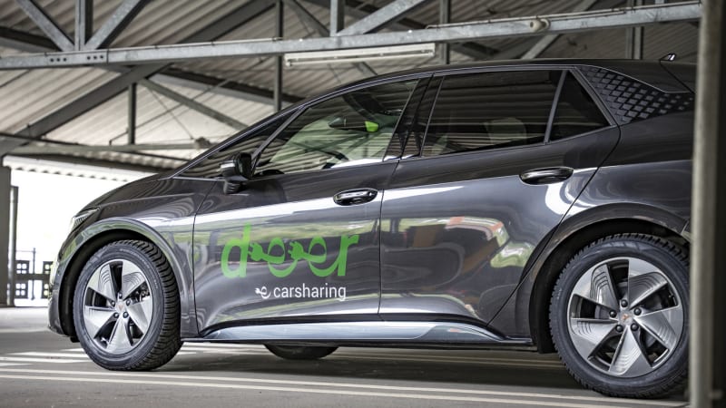 Revoluce v parkování u obchodních center? Nová speciální místa u Čechů budí vášnivé emoce