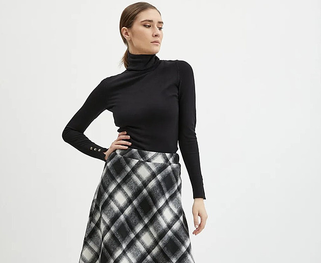 Kostky jsou opět vrženy. Z módy asi nikdy nevyjdou, tak je oblékněte