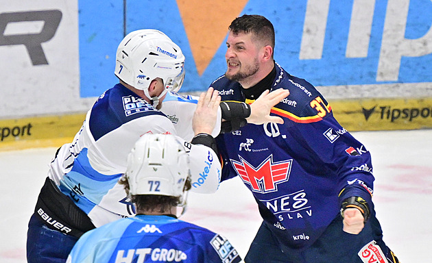 ONLINE: Sparta otevřela v Kladně skóre, Kometa vede v Budějovicích od dvě branky