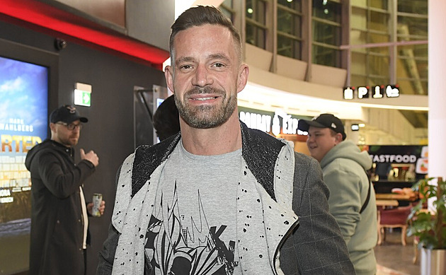 Petr Zvěřina z reality show VyVolení dělá u filmu. Přítelkyni si našel v taxíku