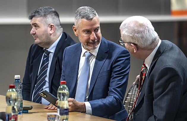 Dozimetr se vrací po čtvrt roce. Od posledního líčení přibyla nová svědectví