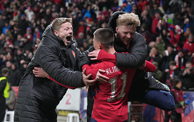 Česko - Irsko 2:2, na penalty 4:3, naděje fotbalistů na MS žije, čeká je Dánsko