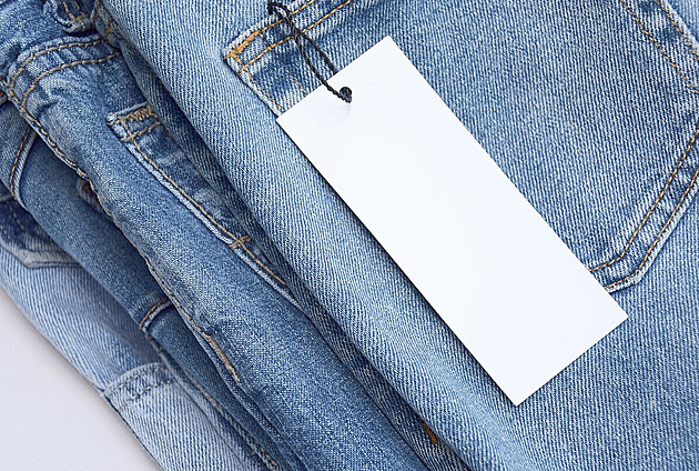 Selvedge, dry denim nebo 12 oz. Pojmy, podle kterých poznáte kvalitní džíny