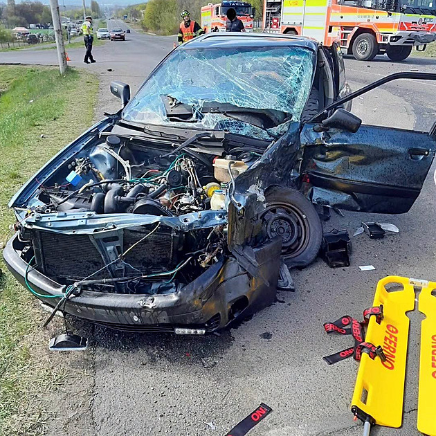 Manželský pár zemřel v Mostě po střetu s mustangem. Jeho řidič nadýchal