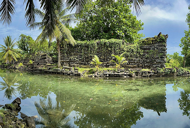 Kamenná skládačka a kanibalská historie. Nan Madol je tajemstvím Mikronésie