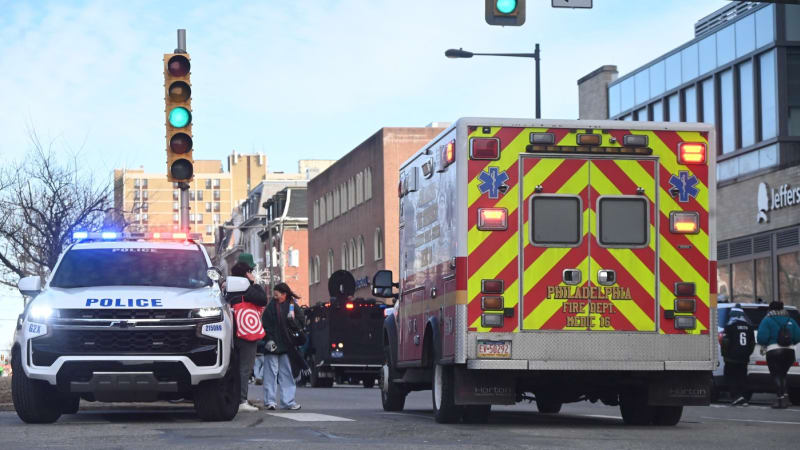 Odmítla dát mladíkovi své číslo, ten ji svalil a dupl na hlavu. Záběry z USA šokovaly svět