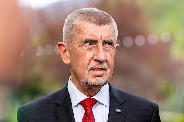 Co řekli ke Dni vítězství. Babiš: Státnická síla se pozná podle odvahy ukončit válku