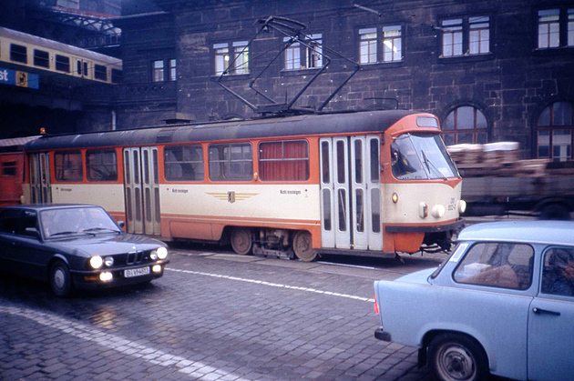 Tatra T4. Zúžená sestra legendy vznikla pro NDR, sekundárně dojela až do KLDR