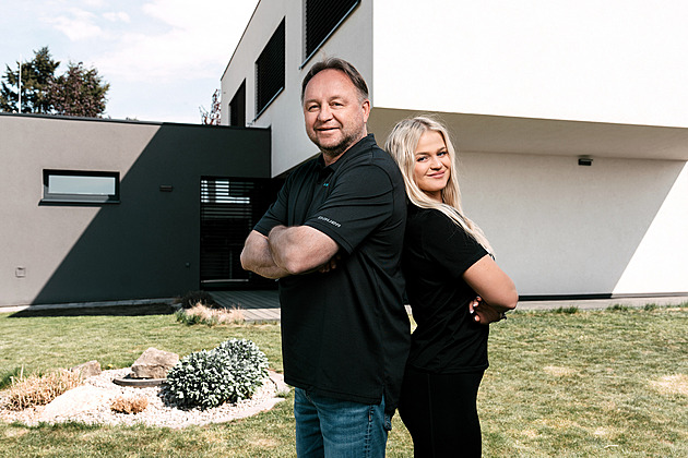 Nemůžeme spolu nic hrát. A hokej se mnou táta řešit nechce, směje se Paterova dcera