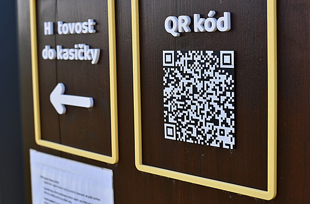 Téměř polovina Čechů ještě neplatila přes QR kód, ukázal průzkum