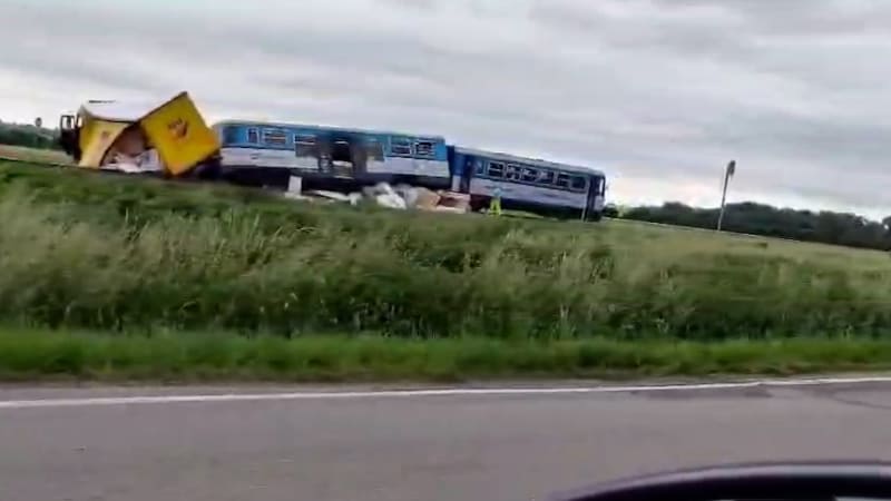 Vážná železniční nehoda na Hané: Vykolejil vlak, z místa hlásí zraněné
