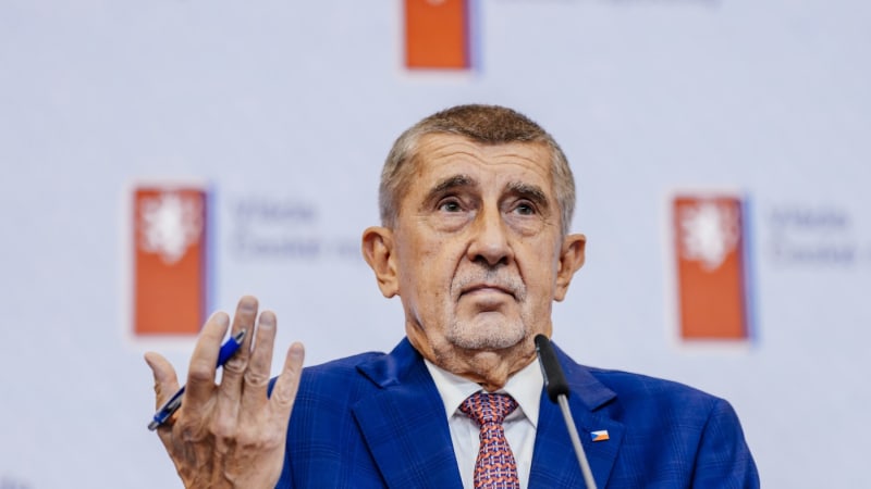 Peníze na stromech nerostou, vzkazuje Babiš ČT. Konec poplatkům Fialovců, slibuje