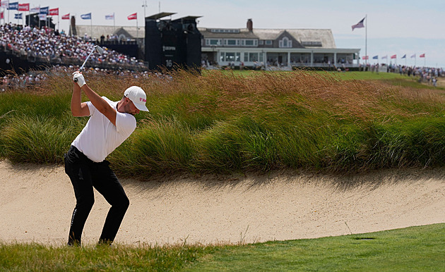 Clark vede po dvou kolech golfové US Open o čtyři rány