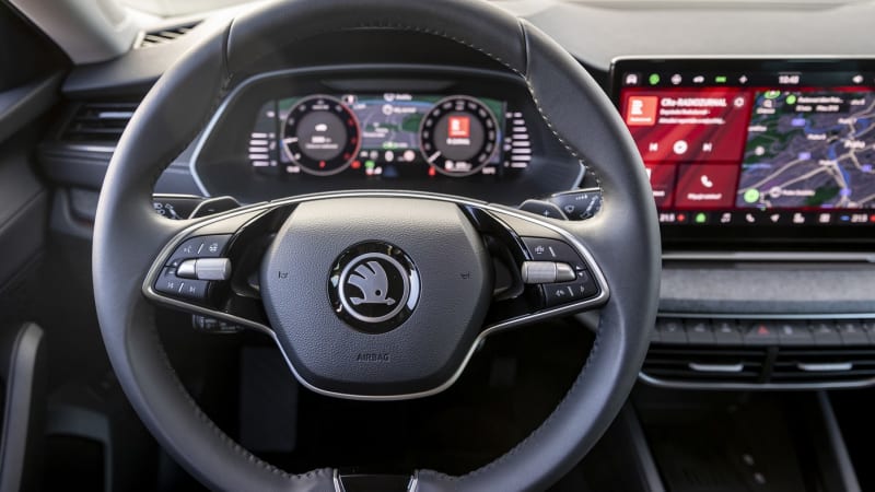 Škoda svolává auta s airbagy, které mohou zabíjet. Zkontrolujte si jednoduše i svůj vůz