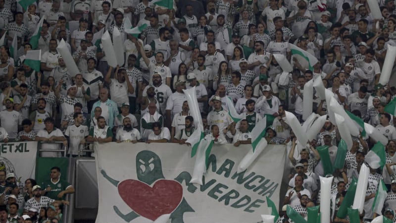 Ubodal manželku před dětmi kvůli fotbalu, fandila rivalovi. U brazilského soudu padl trest