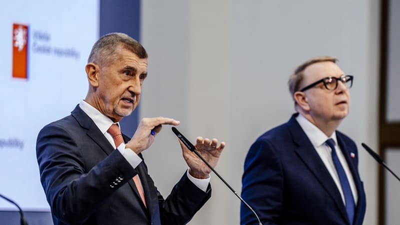 Minimální mzda vzroste o 2 500 korun, rozhodla vláda. Pobírá ji asi 180 tisíc lidí