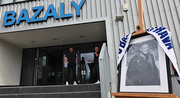 West Ham a Baník chystají uctění památky zesnulého brankáře Mikloška