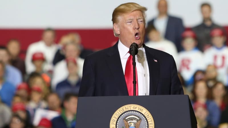 Trump vyhrožuje, že zastaví obchod s EU. Ekonomové popsali, jak by krize dopadla na Čechy