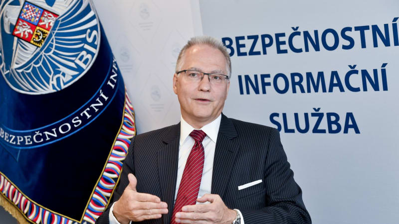 Varování šéfa BIS. Ruský útok může přijít už v řádu měsíců, míní šéf kontrarozvědky Koudelka