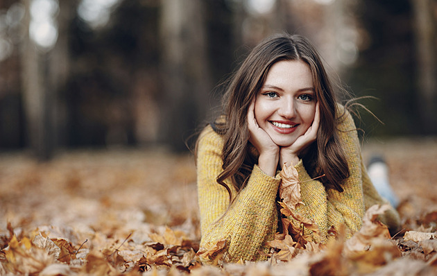 Tajemství podzimní péče? Neodkládejte SPF a nasaďte pořádná tělová séra