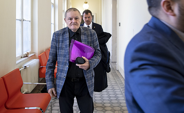 Zemřel bývalý soudce Sovák obžalovaný z korupce. Hrozilo mu až 12 let vězení
